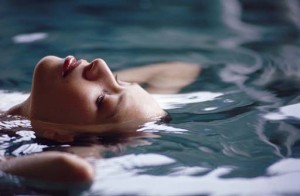 ספורטאי בטיפול מים